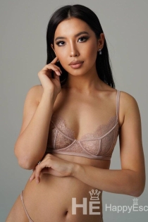 Kim, Age 22, Escort in London / United Kingdom - 1