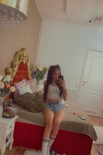 Sara Charron, Age 23 - 4