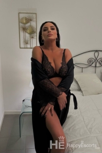 Selin, 26 let, Bělehrad / Srbsko doprovod - 1