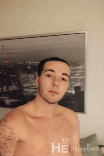 Maxence, 20 ans, Hambourg / Allemagne Escortes - 2