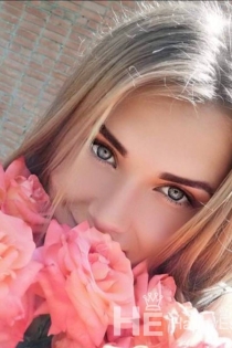 Viki, 28 éves, Prága/Csehország kísérők – 5