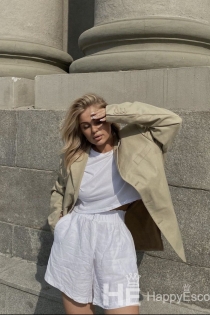 Viki, 28 let, Praha / Česká republika Doprovod - 4