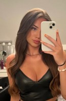 Marcelina อายุ 22 ปี พี่เลี้ยงโคโลญจน์ / เยอรมนี