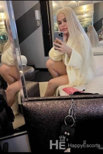 Jenni, 22 éves, Párizs/Franciaország Escorts – 9