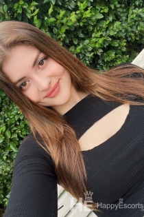 Anna, 22 éves, Tbiliszi/Grúzia kísérők – 4