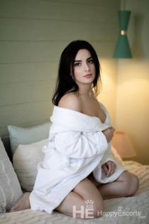 Milia, 23 éves, Tbiliszi/Grúzia kísérők – 5
