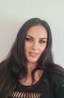 Aryana, 22 ans, Gmunden / Autriche Escortes