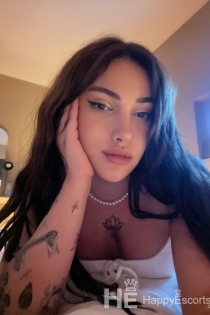Trk Kz Danla, Age 25, Escort in Riyadh / Saudi Arabia - 3