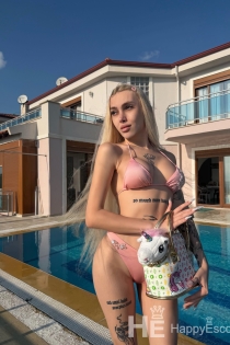 ALLSTAR ALINA, Age 24, Escort in Izmir / Turkey - 1