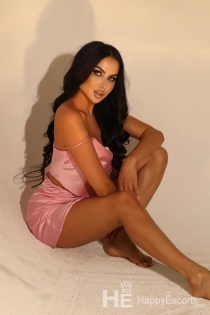 Muna, 25 éves, Dubai / Egyesült Arab Emírségek kísérői – 5