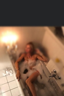 Amanda, 28 let, München / Nemčija Spremljevalci - 2