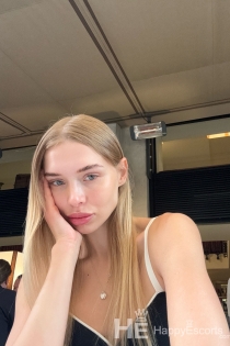 Alexandra, Age 23, Escort in Paris / France - 2