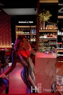 Tifany Fox, 27–10 metų amžiaus