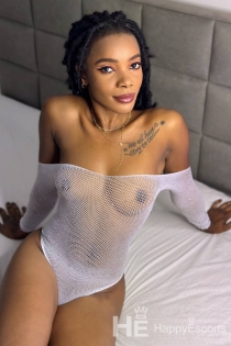 Sinal, Età 22, Budapest / Ungheria Escort - 9