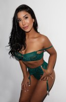 Mel, Age 24, Escort in Dubai / UAE