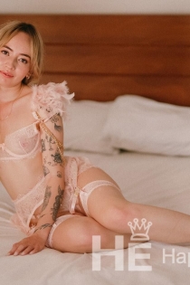 Laura, Umur 24, Pengiring Tirana / Albania - 4