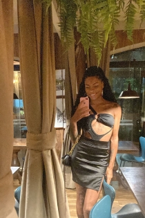 Yara Martins, 30 anni, Milano / Italia Escort - 1
