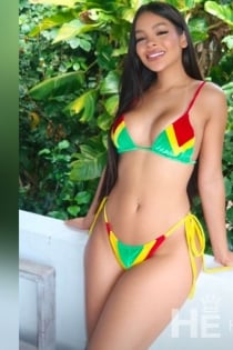 SOFIA, 24 tuổi