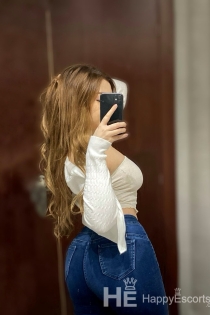 Nina, 21 éves, Barcelona/Spanyolország Escorts – 11