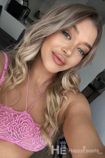 Crystal, Alder 24, Dubai / UAE Escorts - 4
