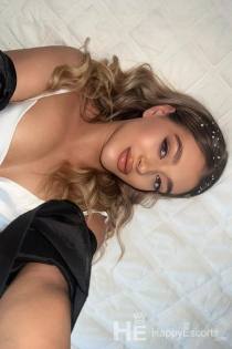 Crystal, Alder 24, Dubai / UAE Escorts - 12
