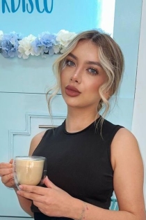 Mariana, 25 let, Paříž / Francie Eskorty - 1