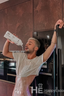 Pedro, Miaka 23, Porto / Ureno Wasindikizaji - 1
