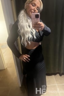 Chanel, 43 år - 14 år