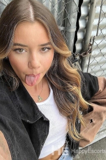 Kaia Andersen อายุ 25 ปี พี่เลี้ยงโคโลญจน์ / เยอรมนี - 1