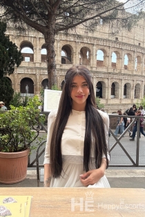 Sofia, Age 21, Escort in Milan / Italy - 8