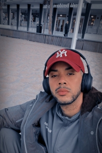 Ulises, Miaka 31, Benidorm / Uhispania Wasindikizaji - 3