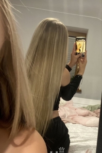 Corina, 20 ani, Bucuresti / Romania Escorte - 2