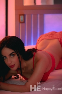 Cloe, Age 22, Escort in San Giljan / Malta - 3