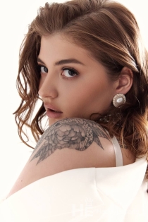 Anna, 25, Tbilisi / Georgia Escorts - 2