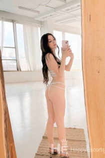 Alisa, Age 23, Escort in Paris / France - 3