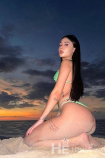 Cindy, Age 22, Escort in Paris / France - 2