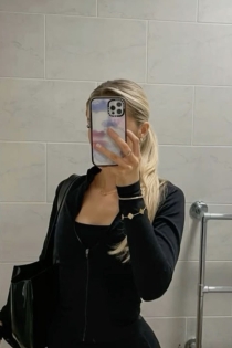 Valentina, 27 metų, Triestas / Italija. Eskortai - 3