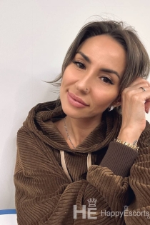 Afina, Usia 37, ​​Pengawal Dubai / UEA - 8