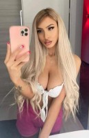 Sarah, 24 anni, Milano / Italia Escort