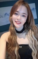 Weiqing, Umur 28, Pengiring Tirana / Albania