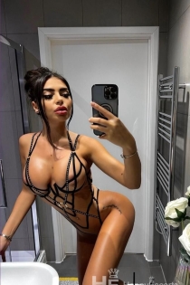 Maya, 22 anni, Milano / Italia Escort - 1