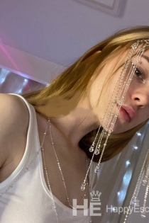 Marla, Miaka 30, Tirana / Albania Wasindikizaji - 4