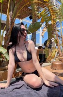 Nelly, Usia 22, Kota Singapura / Pengawal Singapura