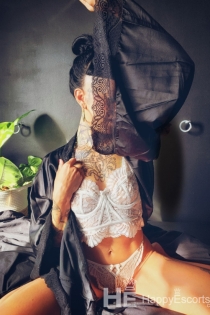 Yuna, Usia 34, Nuremberg / Jerman Escort - 1