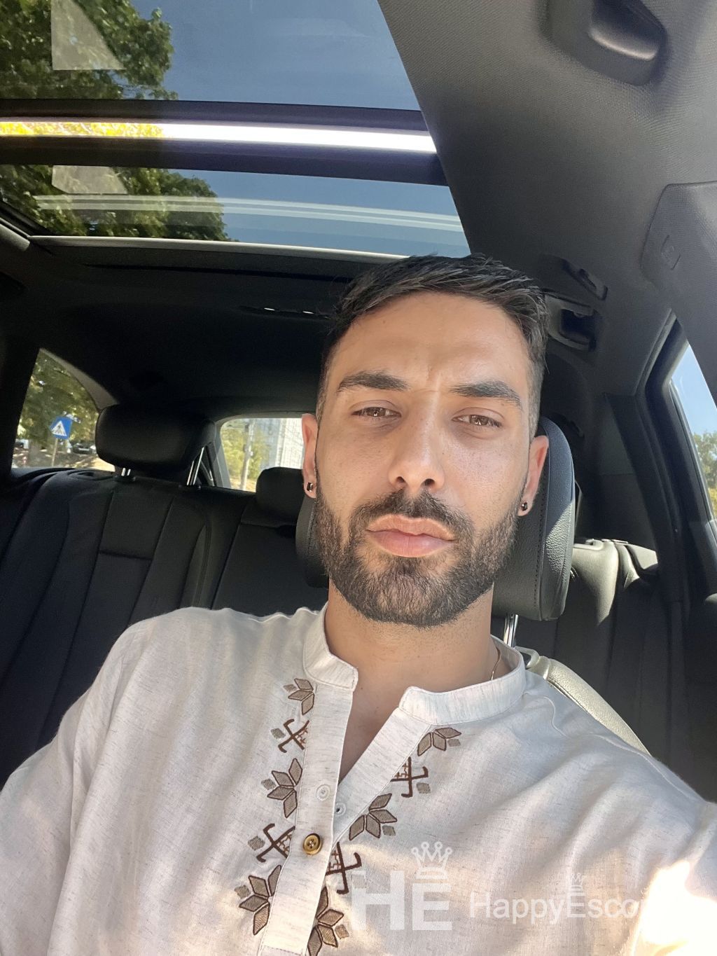 Robert, Age 33 - 1