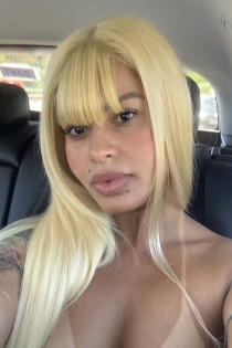 Yara Brasil, Miaka 25, Lisbon / Ureno Wasindikizaji - 12