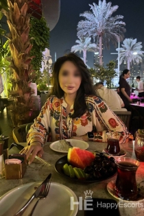 Eileen, Usia 25, Dubai / UAE Escort - 4