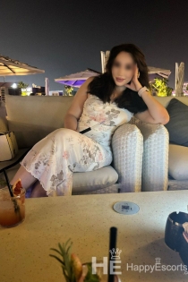 Eileen, Usia 25, Dubai / UAE Escort - 7