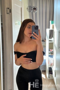 Zlata, Usia 24, London / Inggris Pengawal - 4