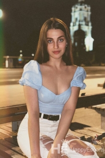 Zlata, Usia 24, London / Inggris Pengawal - 6